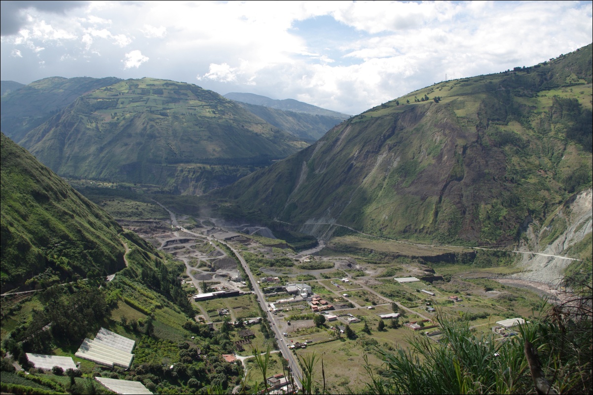 10060 09670 Banos, na Tunguraua