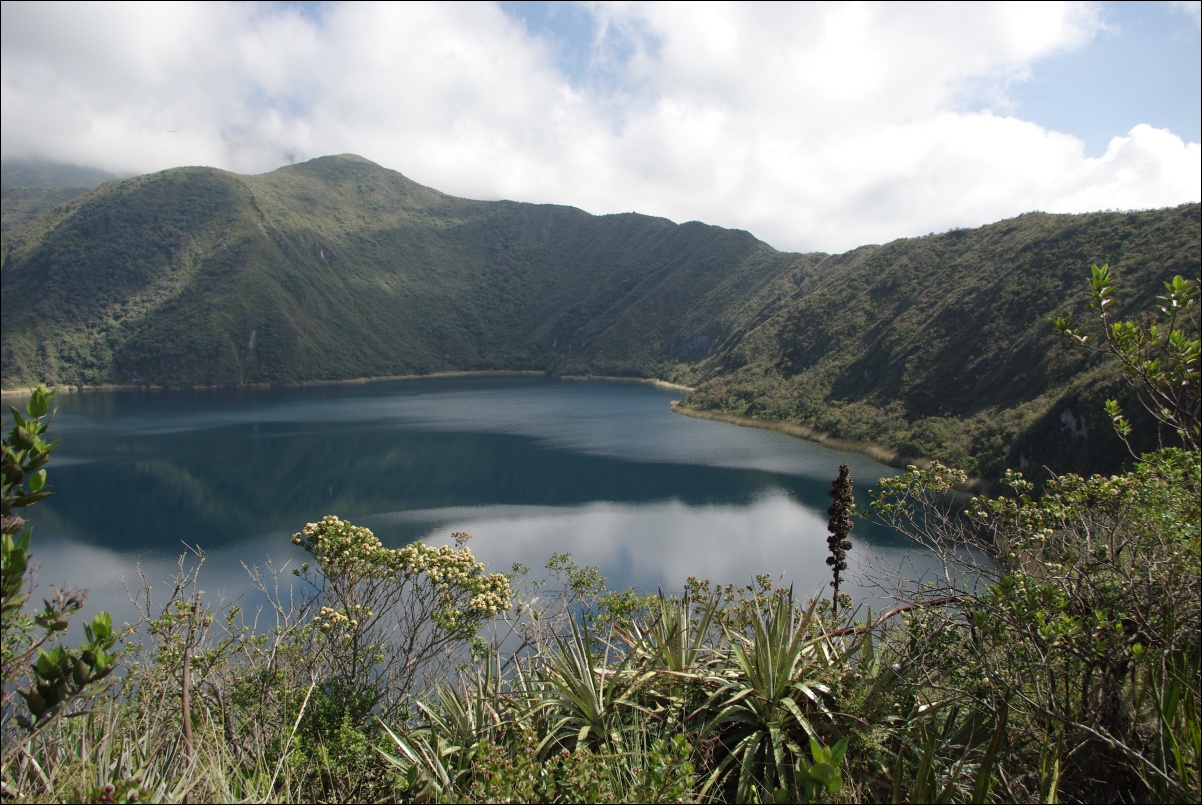 13660 13660 Otavalo, Laguna Cuicocha