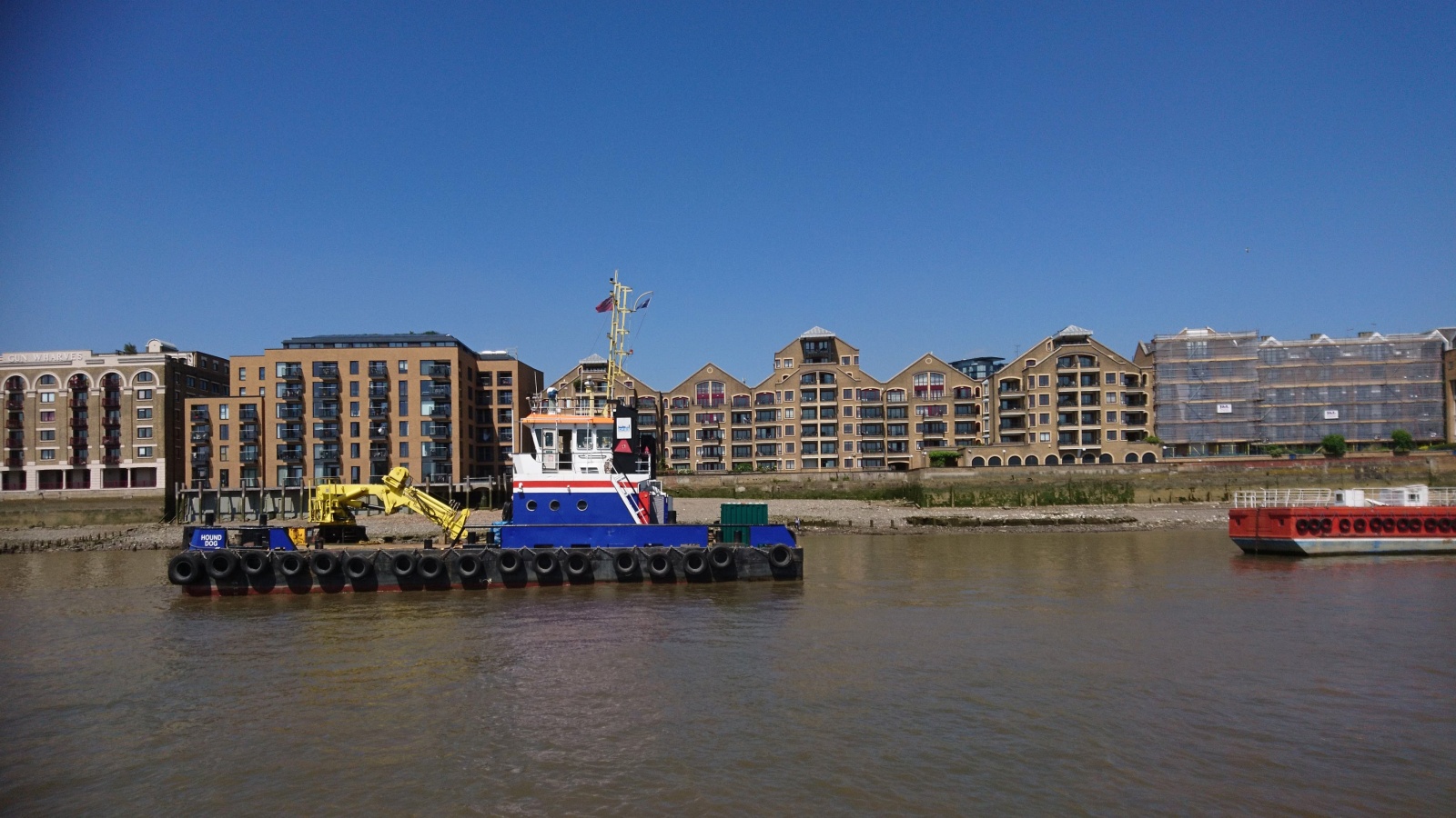 0390 MH London - plavba po řece Temži