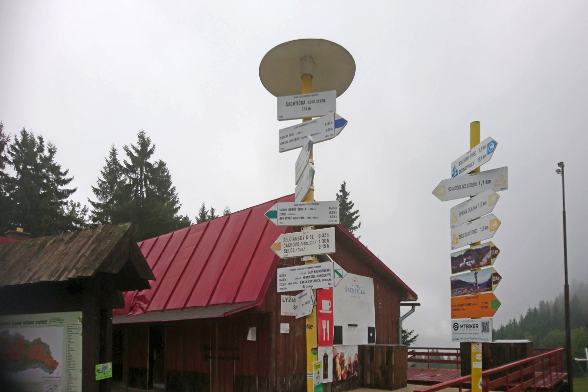 1030 Spania Dolina