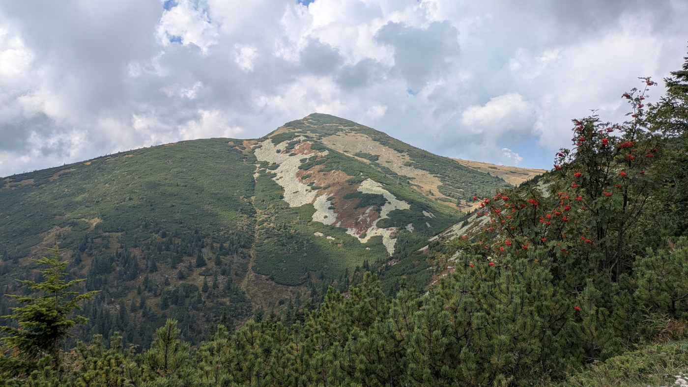 20250908_0310 Mala Fatra